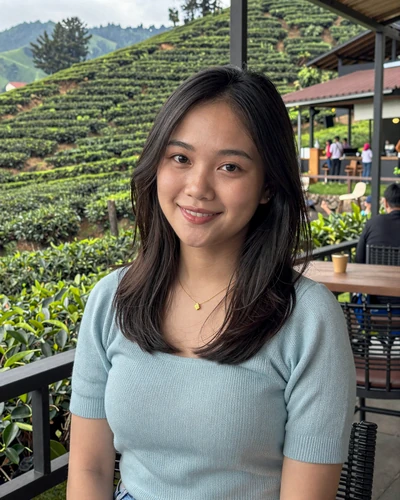 Rina Puspitasari - Bandung, Indonesia profile photo, Asian woman seeking relationship